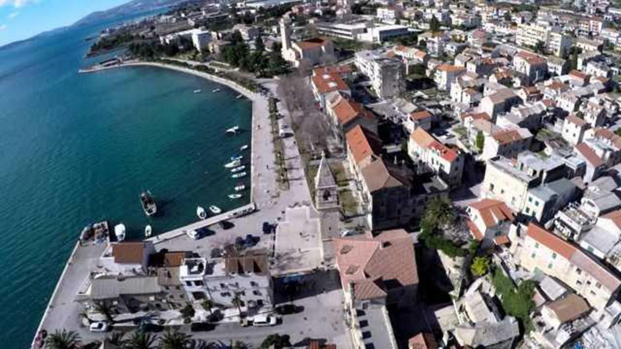 Ani Apartments Каштела Экстерьер фото